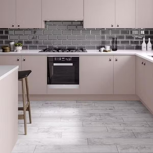 DSL-MetroTile-1020-Gris-Room1.jpg